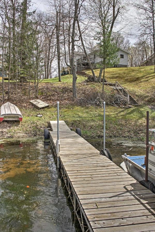 Cozy Balsam Lake Home Deck, Private Dock And Kayaks ภายนอก รูปภาพ