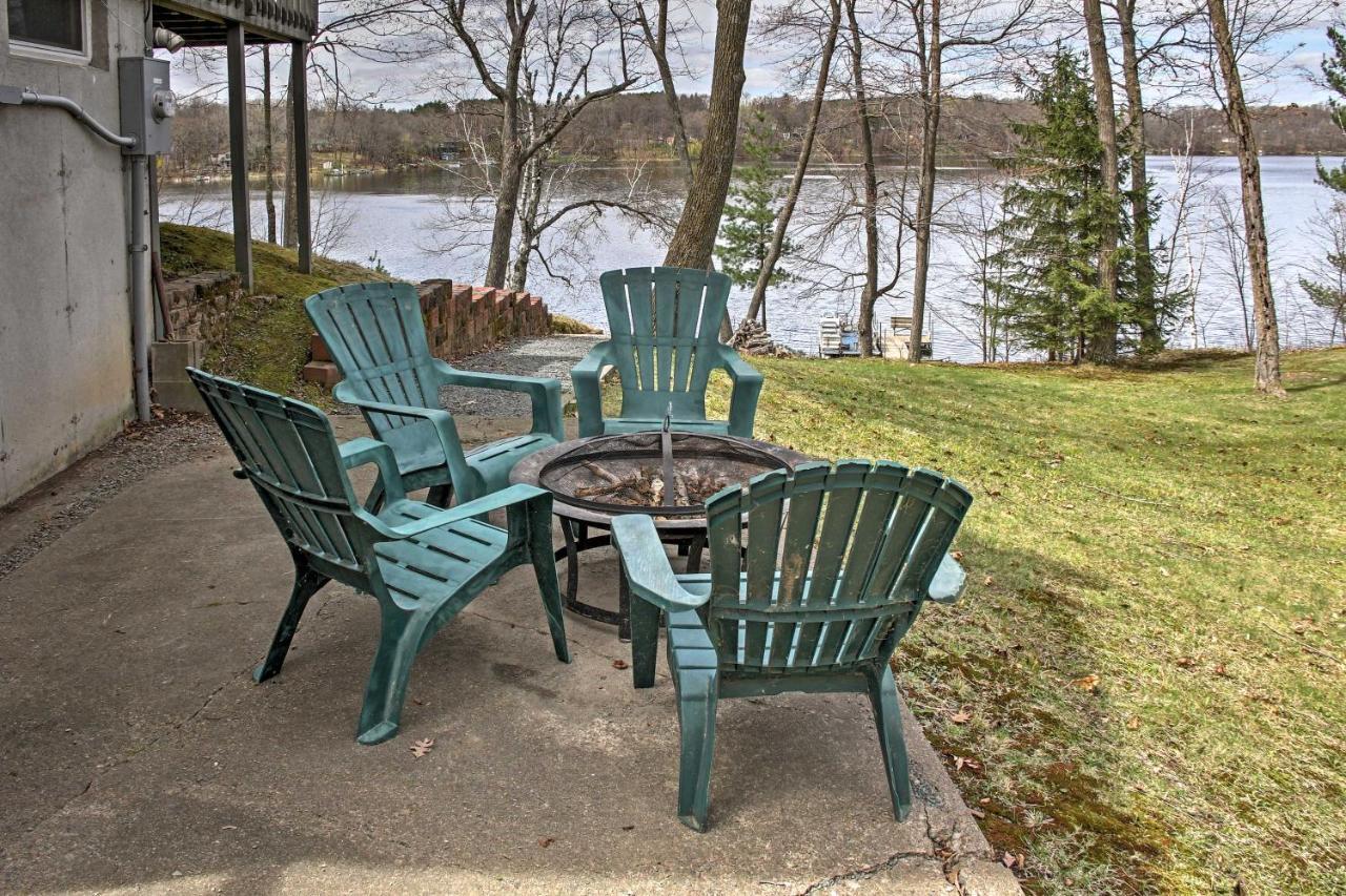 Cozy Balsam Lake Home Deck, Private Dock And Kayaks ภายนอก รูปภาพ